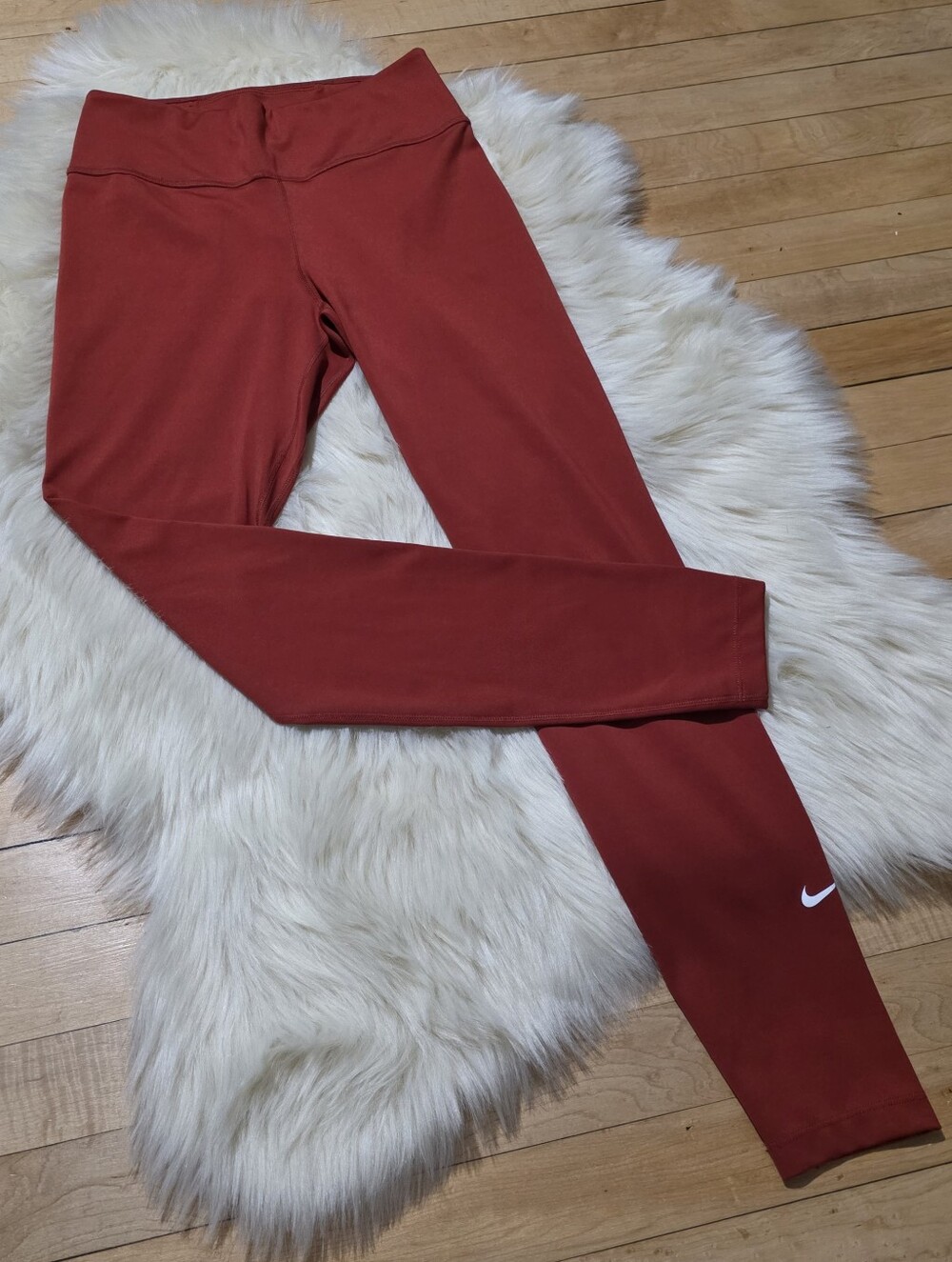 Nike Women’s High-Waisted Leggings Color Dark Orange Sz S
